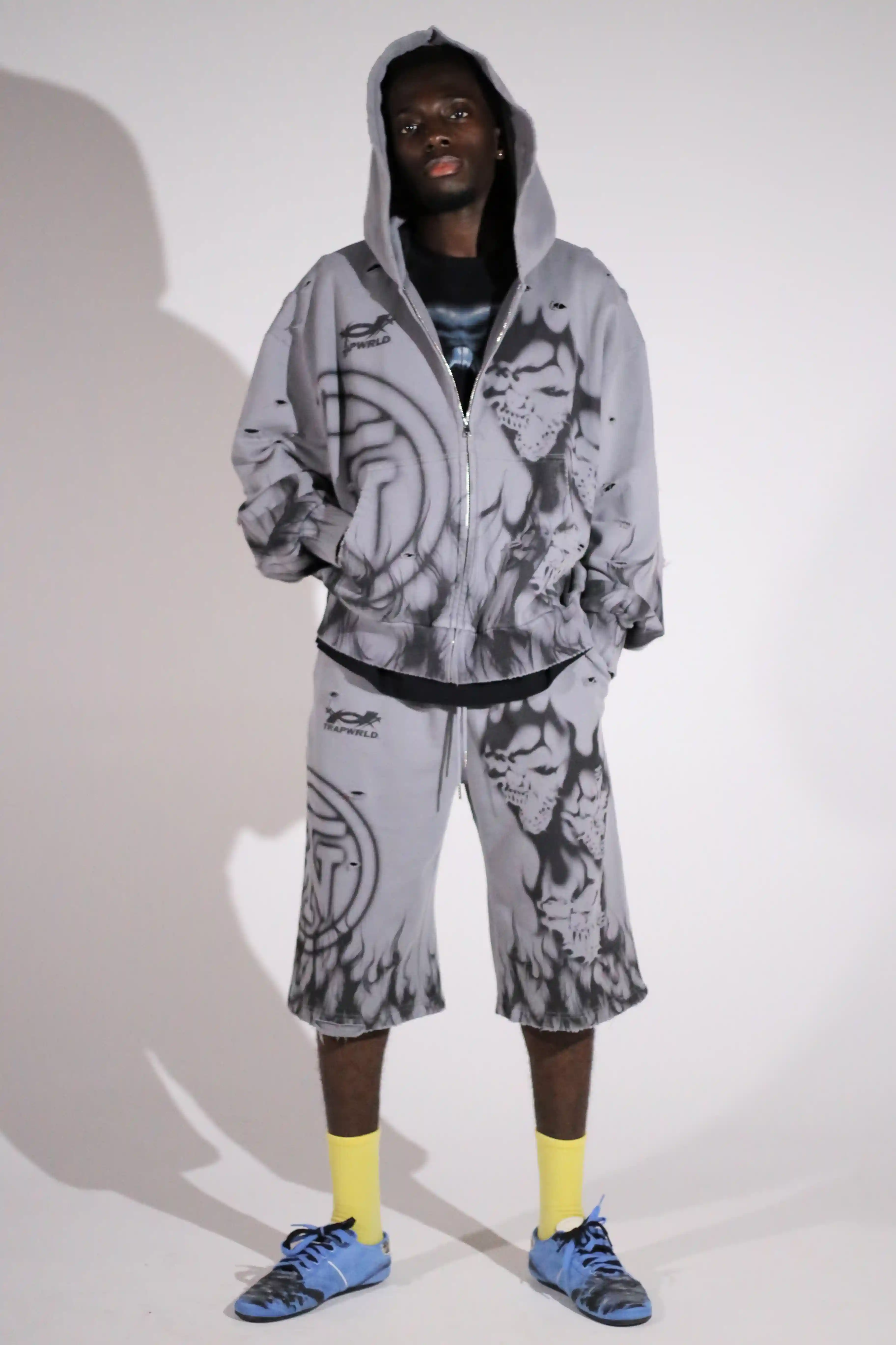 TRAPWRLD EXCLUSIVE SWEAT-SHORTS view 3